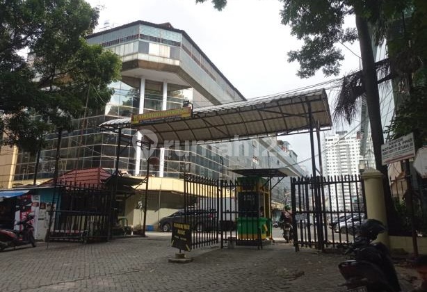 Shop in the Harmoni Mas Shop Complex, Penjaringan 1