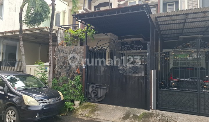 Dijual Rumah 2 Lantai di  Perumahan Taman Semanan Indah  2