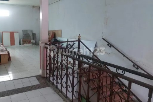 Rumah Strategis 2 Lantai di Jl. Karang Bolong Kota Jakarta Utara 2