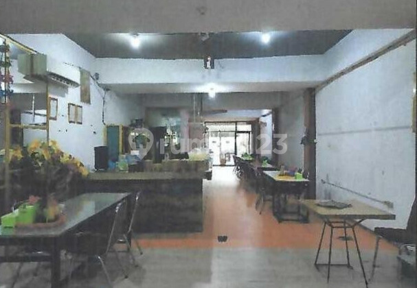 Strategic 3-Story Shop House on Jl. Mangga Besar, West Jakarta