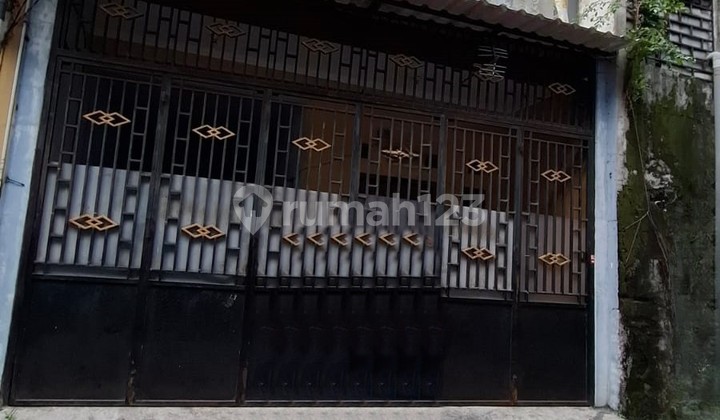 Dijual Rumah 2 Lantai di Jl. Krendang Indah