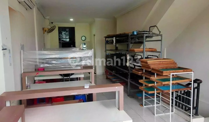 3-Story Shop House in City Resort Cengkareng Housing Complex 1