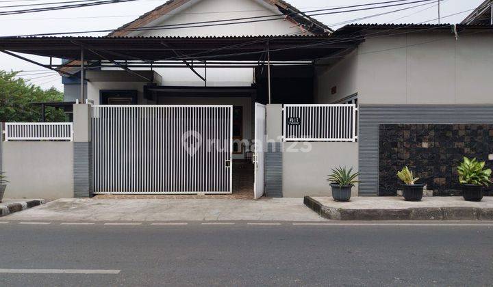 Rumah Modern Jalan Utama Komplek Luas Dan Besar, Shm, Kondisi Bagus 2