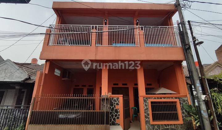 Rumah Rapih Dan Bagus di Cibinong Acropolis 2 Lantai SHM 1