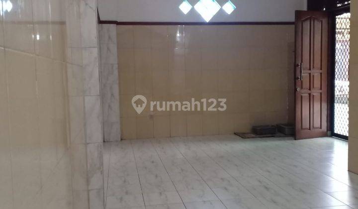 Dijual Cepat Rumah di Kompleks Perum Garuda Cipondoh 1