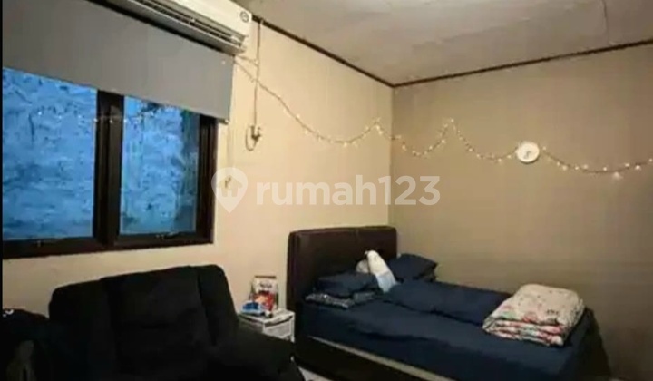 House for rent on Jalan Pelangi, Mekarsari, Cimanggis, Depok.