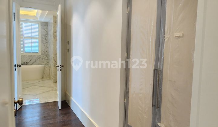 St. Regis Residence Jakarta Apartment For Sale - 29th Floor, 355 m², 3BR Semi-furnished