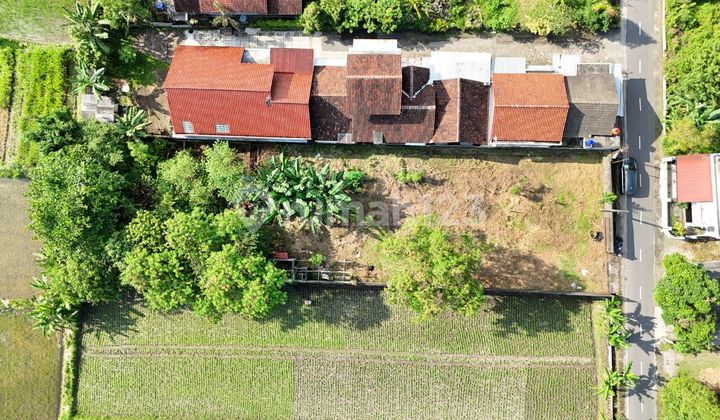 JL Kaliurang km 8, 10 Menit UGM Rumah 2 Lantai Kolam Renang. 2