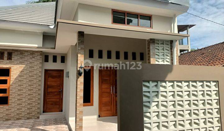 Rumah Dijual Jogja Barat, Dekat Pintu Tol Gamping,  1