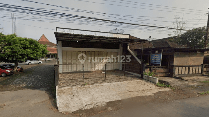 Ruko Mangku Jalan Magelang Purworejo, Depan Sma Taruna 1