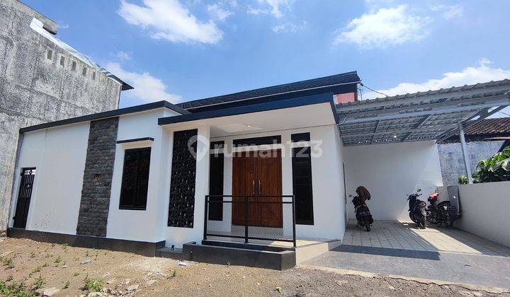 Dijual Rumah Baru di Jl Kaliurang Km 9, Luas Tanah 100 M2, SHM 1