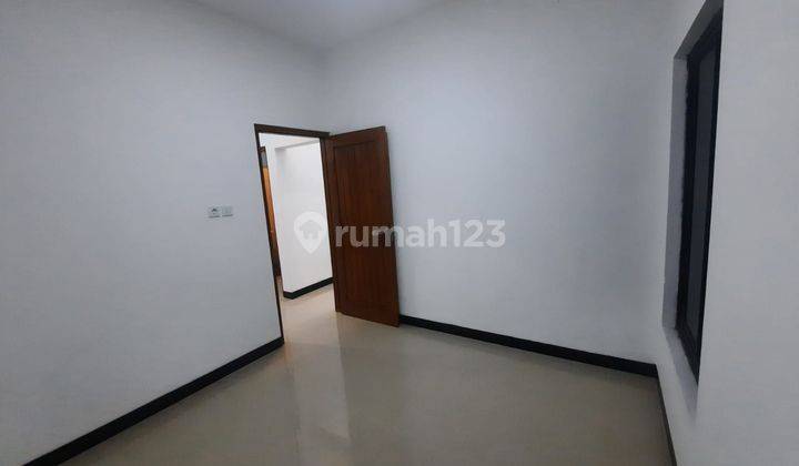 Dijual Rumah Baru di Jl Kaliurang Km 9, Luas Tanah 100 M2, SHM 2