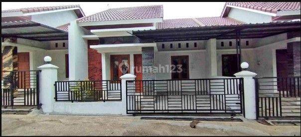 3 Kamar Tidur, Dijual Rumah di Magelang Utara, 400 m Jl Raya Secang 2