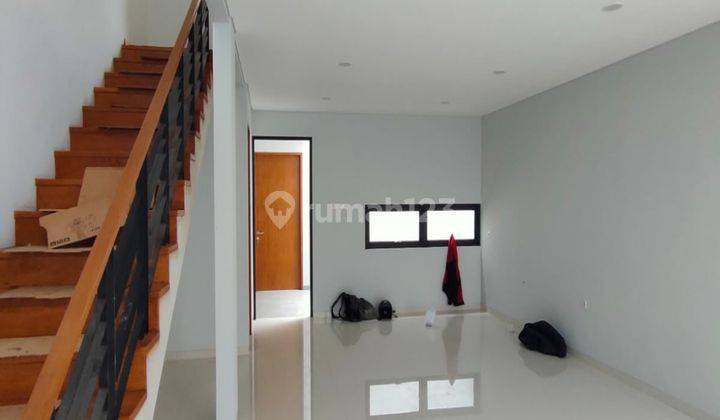 Rumah Baru Modern Minimalis Siap Huni Taman Holis Indah 2 Mainroad 1