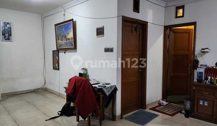 Fruit Batu House Near Main Road Luxurious Ready to Occupy. 2