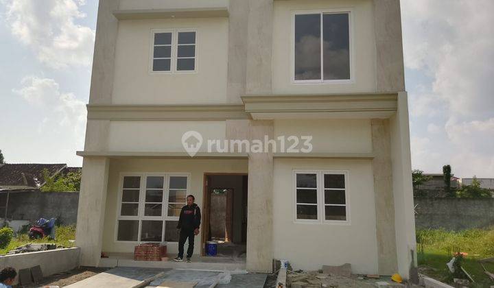 Rumah 2 Lantai 4 Kamar Tidur Jalan Gito Gati Sleman 2