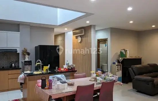 Rumah Bagus Dan Lingkungan Nyaman Berlokasi di Permata Buana Jakarta Barat 2