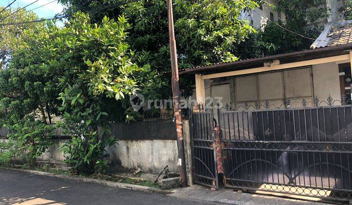 Rumah Tua 3 Gandeng di Puri Indah, Jakarta Barat 1