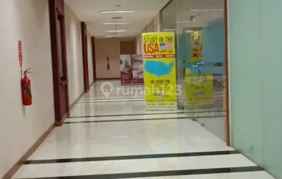 Ruang Kantor Grand Slipi Tower Dan Siap Pakai Lobby Luas di Slipi Jakarta Barat 1