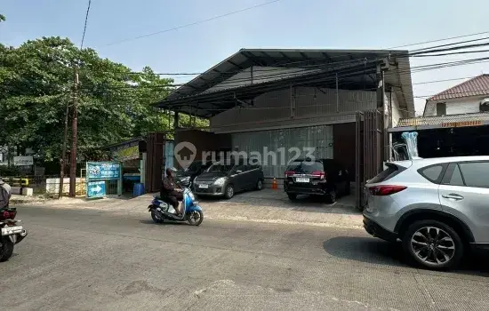 Rumah Lokasi Bagus, Bebas Banjir Dan Lokasi di Kembangan, Jakarta Barat 1