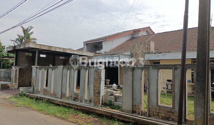 RUMAH LUAS DI KOMPLEK PERTAMINA CAKUNG