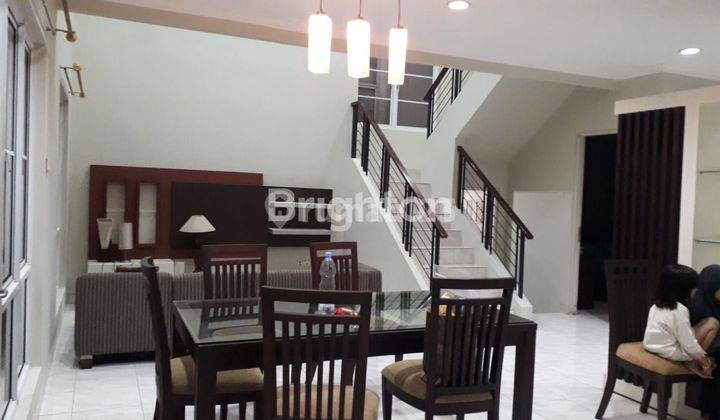 RUMAH FULL FURNISHED SIAP HUNI DI BOULEVARD KOTA WISATA 2