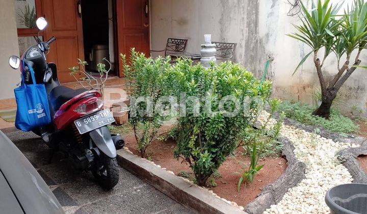 RUMAH ASRI DI PERUMAHAN ANEKA ELOK 1