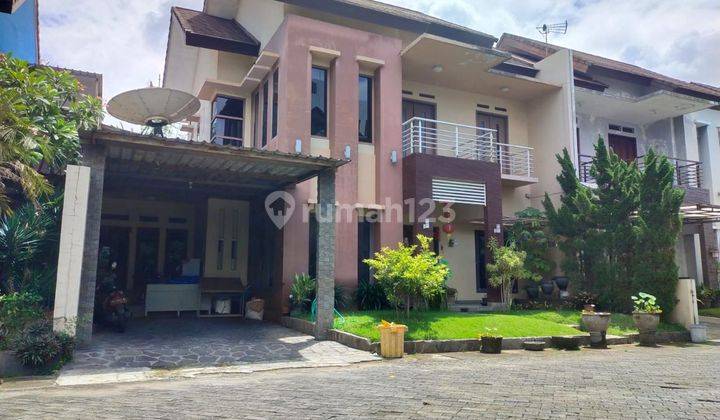 Rumah Modern Minimalis di cluster elit Manahan Solo  1