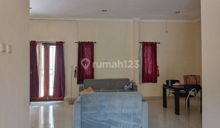 Rumah 2 lantai fully furnished Cluster Solo Barat 2