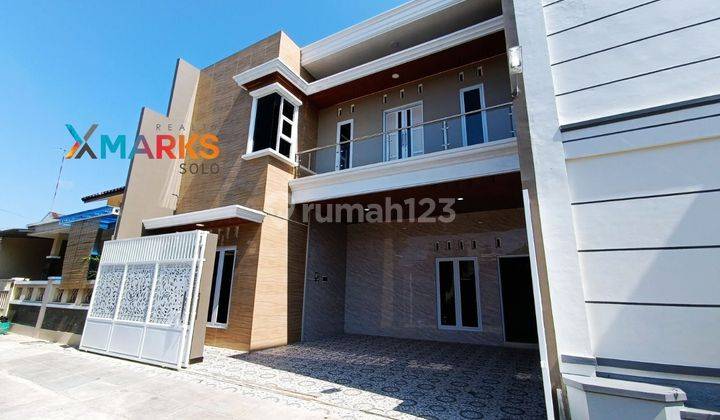 Rumah baru desain Modern Minimalis Fajar Indah Solo 1