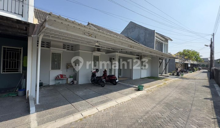 Rumah Modern Dekat Luwes Gentan Sukoharjo