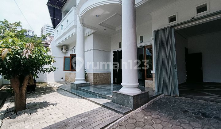 Rumah Terawat Lingkungan Aman One Gate System Daerah Elit Solo Baru