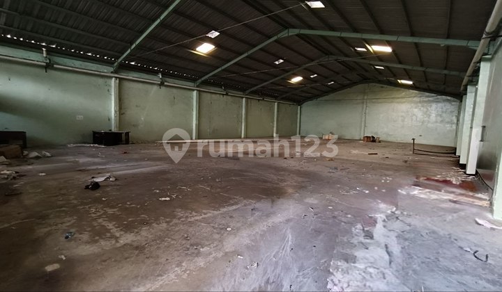 Good Warehouse Ready for Business, Truck Access, Mojosongo Solo
