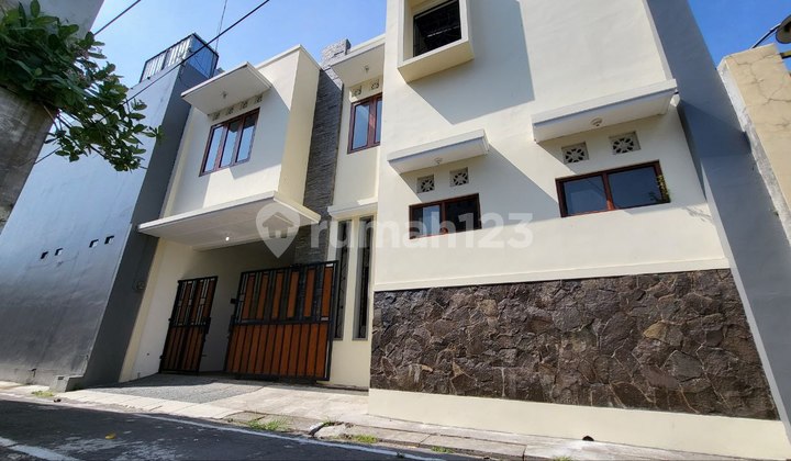Rumah Kontemporer Daerah Penumping Solo 2