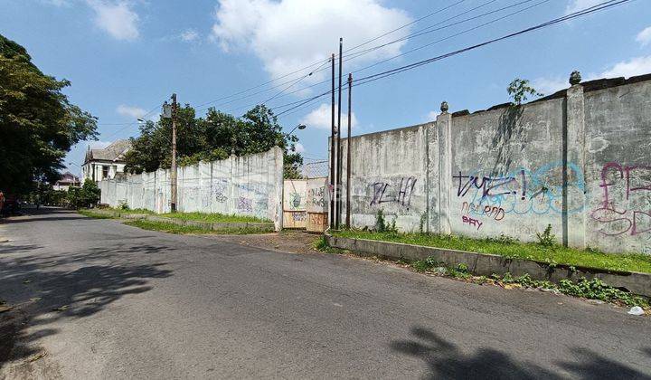 Tanah Bonus Rumah Vintage Laweyan Dekat Jalan Utama 2