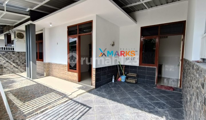 Rumah Bersih Terawat Harga Terjangkau Dekat Daerah Komersial Solo Baru