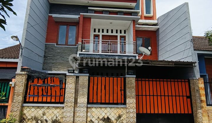 Rumah Modern Lingkungan Tenang Nyaman Gentan  2