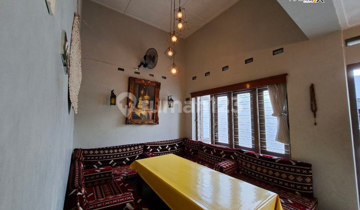 Rumah Vintage Semi Furnished Pasar Kliwon Solo 2