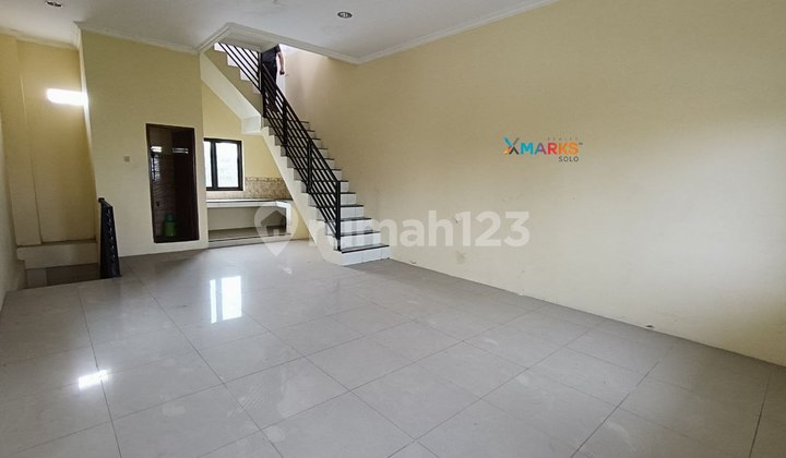Affordable Strategic Shop House in Commercial Area Near Solo Baru