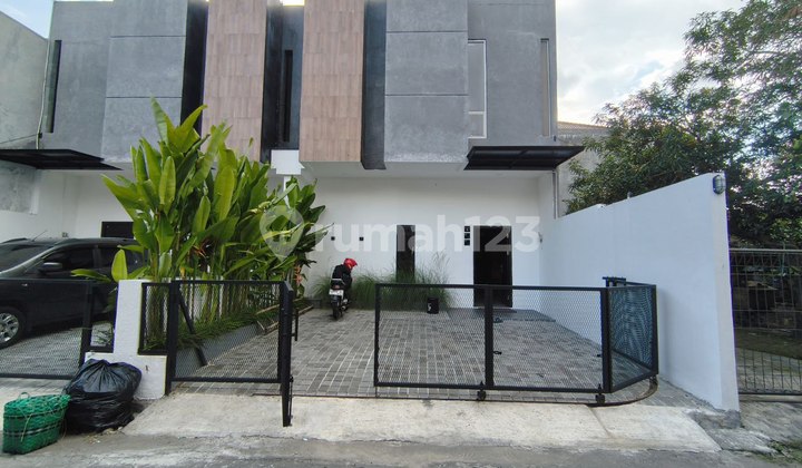 Rumah Baru Siap Pakai Bonus Kolam Renang Solo Baru Rumah Baru Siap Pakai Bonus Kolam Renang Solo Baru