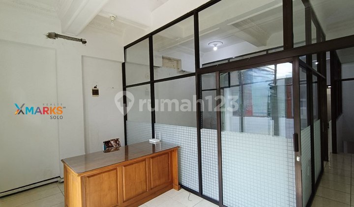 Ruko Bagus Terawat Lokasi Strategis Daerah Bisnis Solo Baru