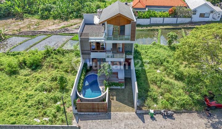 VILLA MEWAH MODERN 3KT DI CANGGU BPF1547
