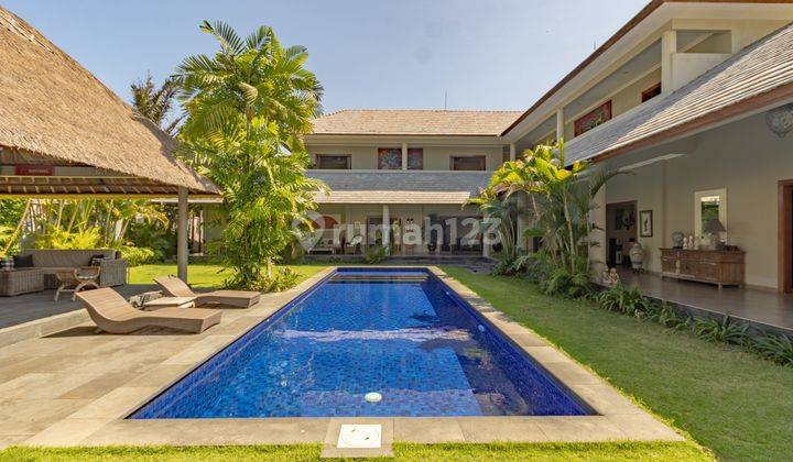 VILLA MEWAH LUXURIOUS 6 BR DI SANUR PRIME 1