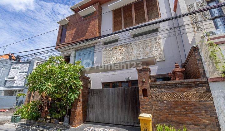 RUMAH MEWAH 3 LANTAI DI RENON, DENPASAR SELATAN 1