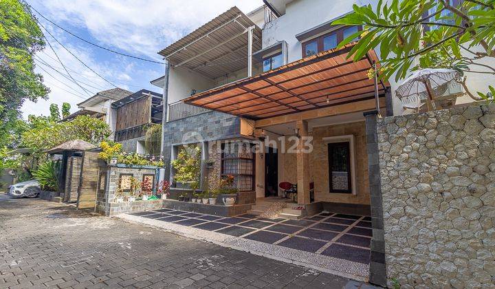 MODERN 3-STORY HOUSE IN NUSA DUA IN A TOURIST AREA  2