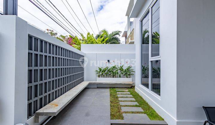 Modern High Ceiling 4BR House In Ungasan Strategic Area 2