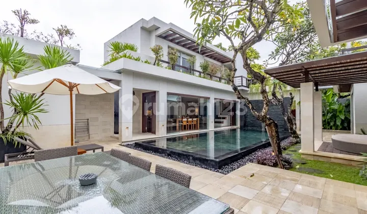 Villa Pinggir Pantai 3br Kontemporer Di Kuta Bpf1573