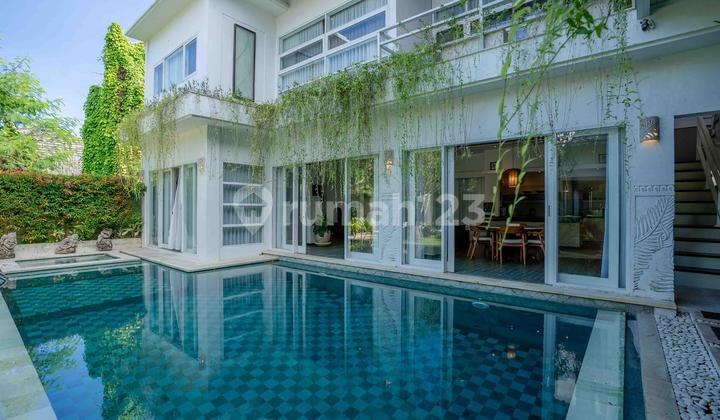VILLA MEWAH MODERN TROPIKAL 4 BR SHM DI SANUR BPF1522