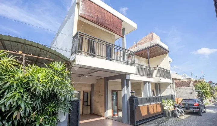 Ready-to-Live Modern House in Padangsambian Bpf1632