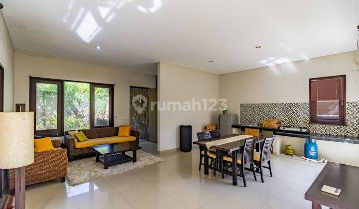 RUMAH MODERN DI DALAM COMPLEX DI JIMBARAN BPF1501 2